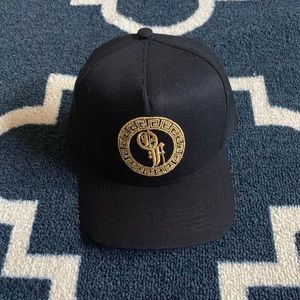 black snapback streetwear